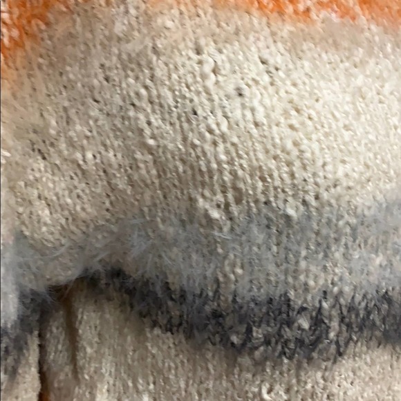 Workshop Republic Clothing Fuzzy Sweater - Picture 4 of 13